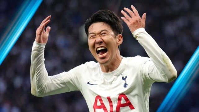 《长津湖之水门桥》稳居榜首 《狙击手》冲击5亿 2022-02-18 根据2月17日晚十点官方数据统计，全国院线总票房9418.49万。